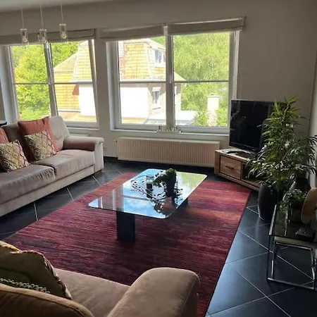 Loft Spacieux Dans Une Ancienne Beurrerie Avec Parking Gratuit Apartman *