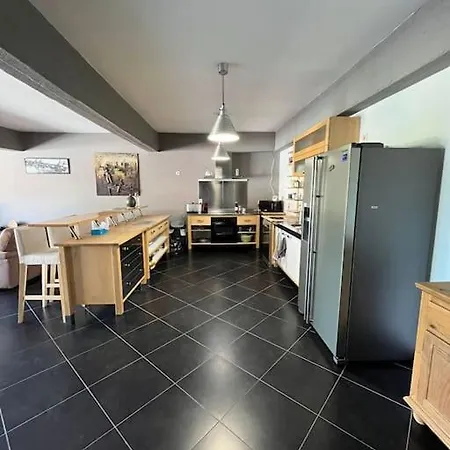 Loft Spacieux Dans Une Ancienne Beurrerie Avec Parking Gratuit Apartment *